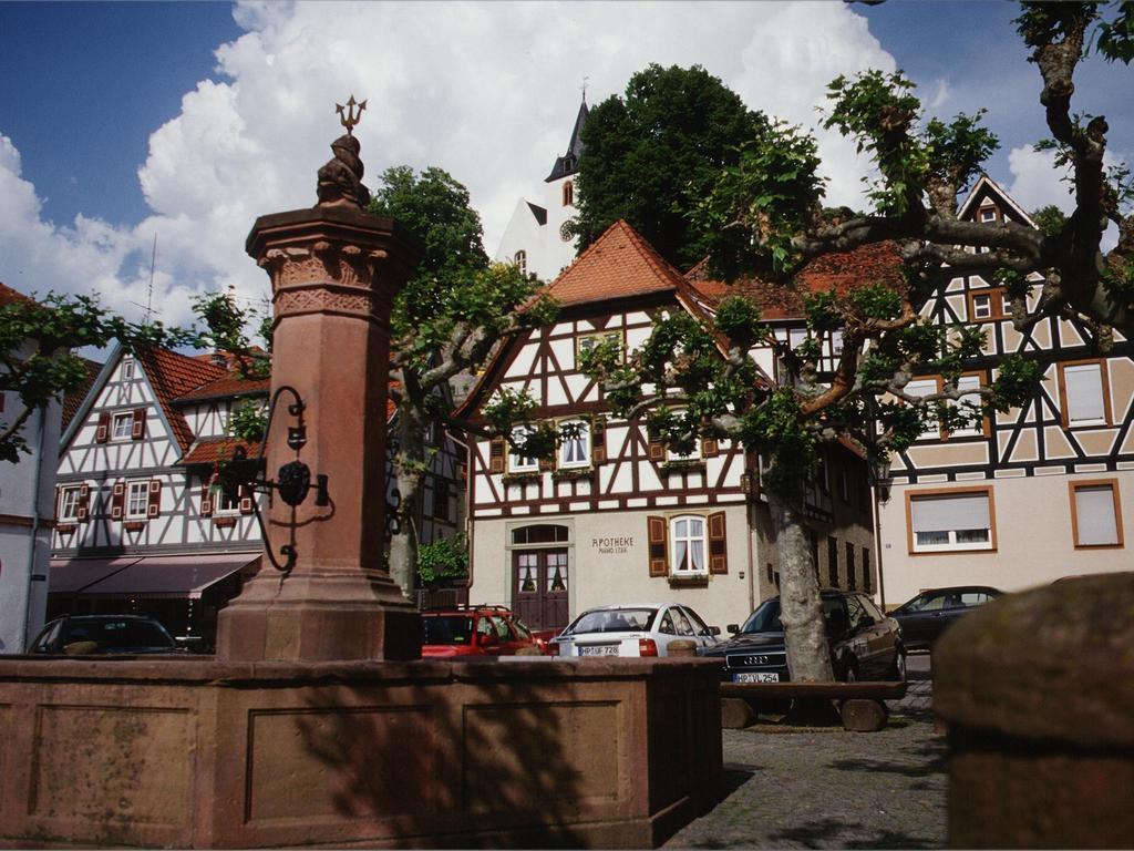 Hotel Garni Zur Bergstrasse Zwingenberg  Buitenkant foto